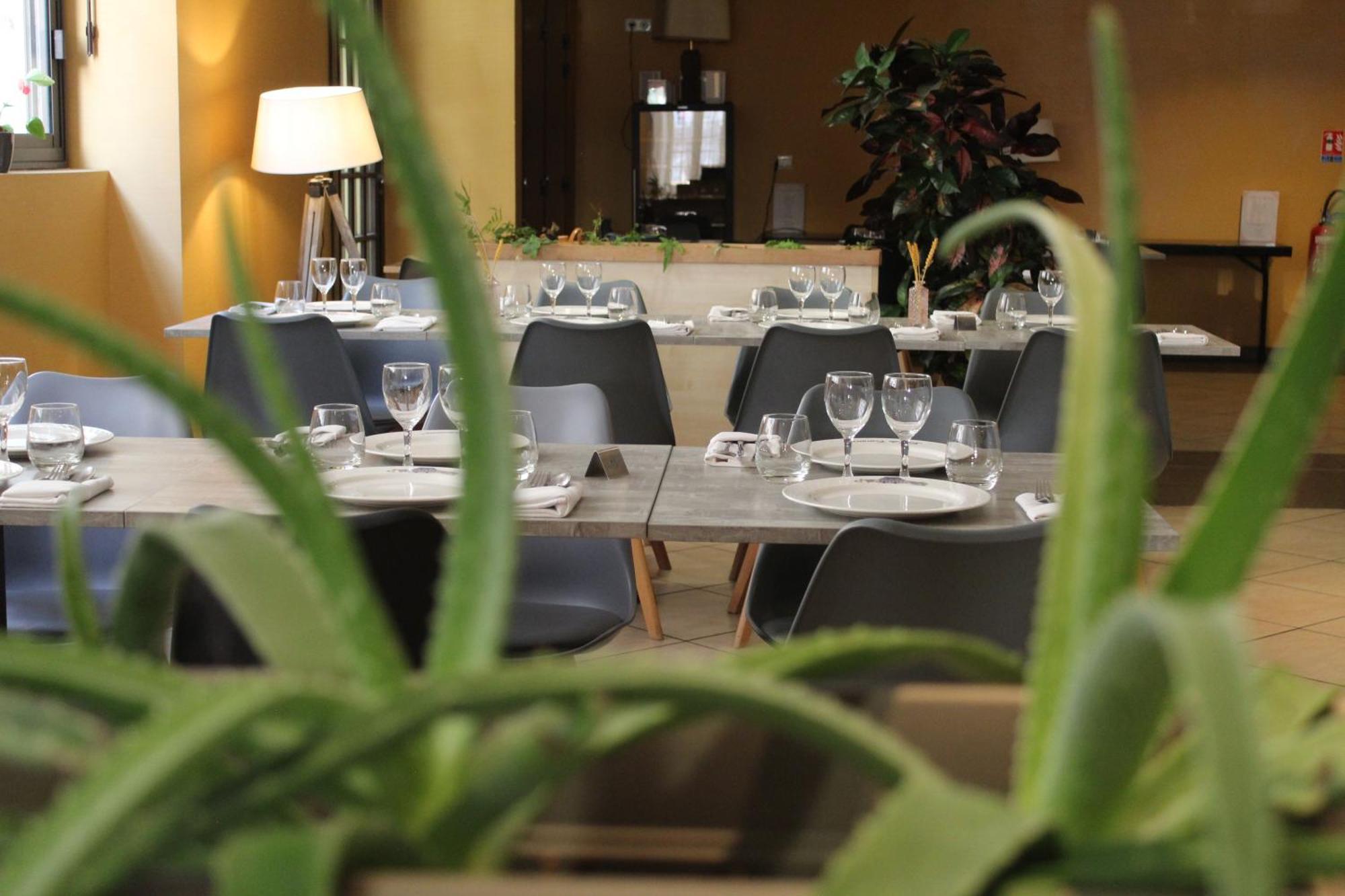 Logis Hotel Le Commerce Navarrenx Eksteriør bilde