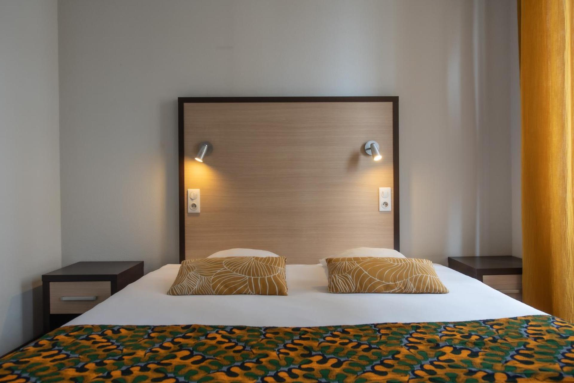 Logis Hotel Le Commerce Navarrenx Eksteriør bilde